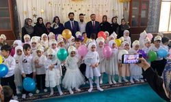 Aziziye'de minikler Kur'an'a geçmenin sevincini yaşadı