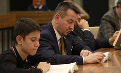Diyanet personeli birlikte kitap okudu