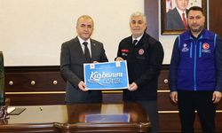 Vali Hatipoğlu, TDV aracılığıyla kurbanını Filistin'e bağışladı