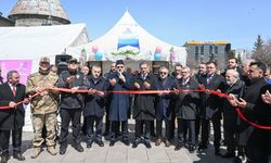 Erzurum'da evlenecek çiftlere destek için hayır çarşısı açıldı