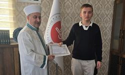 Anne ve oğlu Kemer'de Müslüman oldu