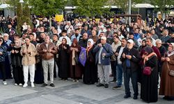 Kayseri’den ilk hac kafilesi dualarla uğurlandı