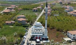Yaka Gökyüzü Camii dualarla açıldı