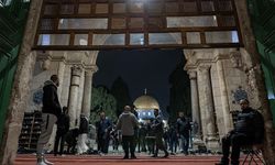 Mescid-i Aksa, 41 gün sonra ibadete açıldı