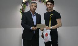 Tuzla'da genç kalemler ödüllendirildi