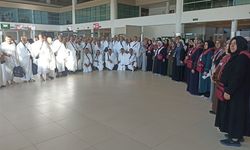 Adıyaman'dan 300 hacı adayı dualarla yola çıktı