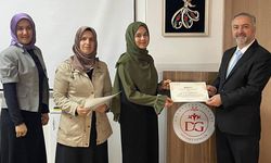 İslami İlimler Akademisinde belge töreni