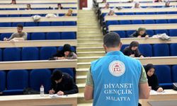 Gençler, "İrfan" yolunda yarıştı