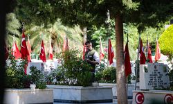 Şehitliklere bayram ziyareti