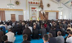 Hakkari'de Üniversite Camii'nde ilk cuma kılındı
