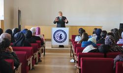 Müftü Gül: Gençleri aydınlatmak bizim en asli vazifemizdir