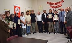 Giresun’da umre ödüllü bilgi yarışması ödülleri verildi