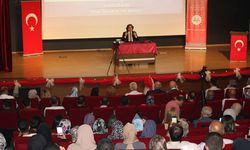 Mersin'de insanın anlam ve yön arayışı konuşuldu