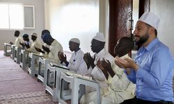 Diyanet İşleri Başkanlığınca Uganda'daki Müslüman çocuklara hafızlık eğitimi veriliyor