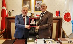 TSK Güçlendirme Vakfı'ndan Müftü Yılmaztürk'e plaket