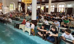 150 öğrenci 10 dakikada hatim yaptı