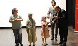 Adapazarı’nda Yaz Kur’an Kursu Öğrencileri Yeteneklerini Sergiledi