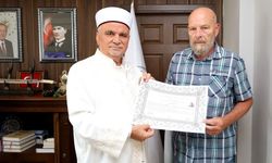 Müslüman eşinden etkilenen Alman vatandaşı İslamiyet'i seçti