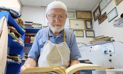 57 yıllık mücellit: Kur'an-ı Kerim ciltlemek bana huzur veriyor