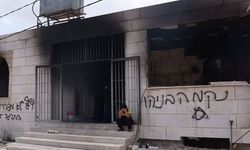 İşgalciler, Batı Şeria’da bir camiyi yakmaya çalıştı