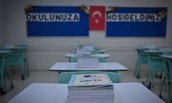 MEB'in ücretsiz ders kitapları okullardaki yerini aldı