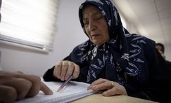 80 yaşında okuma yazma öğrendi
