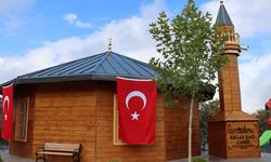 Erzincan'da kayak merkezinde yaptırılan cami ibadete açıldı
