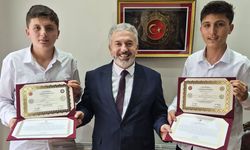 İkiz kardeşler hafız oldu