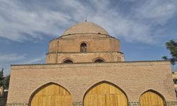 İran’da Selçuklu mirası Urumiye Ulu Camii ihtişamını koruyor