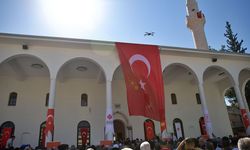 Osmaniye'de depremlerde aldığı hasarın ardından restore edilen cami ibadete açıldı