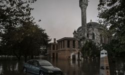 Sadabat Camii sular altında kaldı