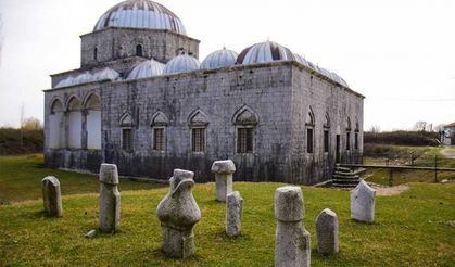 Arnavutluk Kurşunlu Camii restore edilip açılacağı günü bekliyor