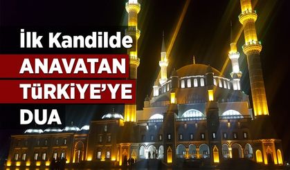 Hala Sultan Camii'ndeki ilk kandilde anavatana dua