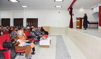 Tokat’ta "Aile Okulu" semineri