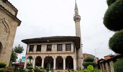 Kuzey Makedonya'da işlemeleriyle ünlü Alaca Camii