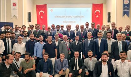 İzmir'de 'Mihrabın Genç Hatipleri' buluştu