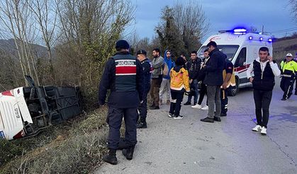 Bartın'da yolcu otobüsünün devrildi: 39 kişi yaralandı