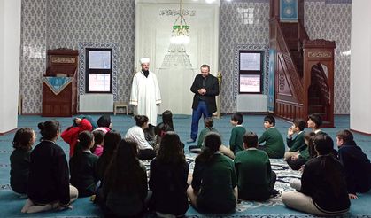 Ardahan'da çevreye duyarlı gençler camide bir araya geldi