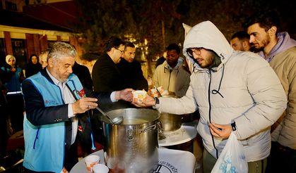 Eskişehir'de müftülükten öğrencilere çorba ikramı
