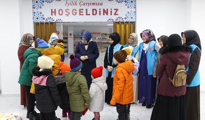 Başkan Erbaş'ın eşi Seher Erbaş'tan Etimesgut "İyilik Çarşısı ve TDV Kafe"ye ziyaret