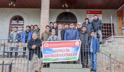 Sürmene'de gençler "1 Günde 5 Camii" etkinliğinde buluşuyor