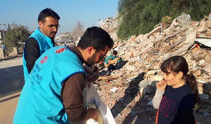 Karaman'dan gönderilen oyuncaklar deprem bölgesindeki çocuklara ulaştırıldı