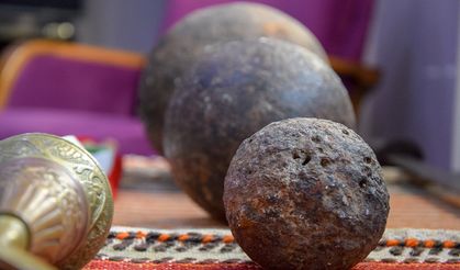 Osmanlı yadigarı 500 yıllık top gülleleri özenle korunuyor