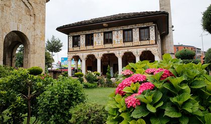 Kuzey Makedonya'nın zarafet sembolü: Alaca Camii