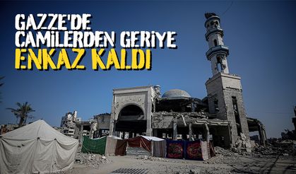 İşgalcilerin saldırılarında yıkılan camilerden geriye enkaz kaldı