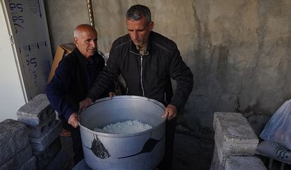 25 yıldır yoksullara ve yolculara yemek ikram ediyor