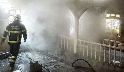 Tokat'ta camide çıkan yangın hasara neden oldu