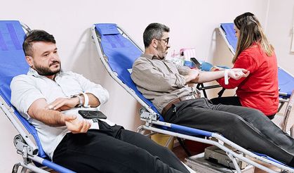 Müftülük personeli kan bağışıyla örnek oldu