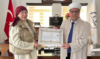 Ukrayna vatandaşı Olga Kaminski, Müslüman oldu