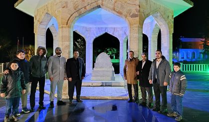 Yunus Emre'nin huzurunda irfan sohbetleri